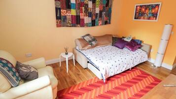 2 bedrooms, individually decorated, individually furnished, free WiFi