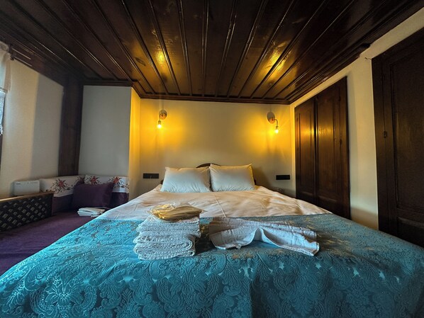 Chambre Deluxe, vue ville | Wi-Fi gratuit, draps fournis