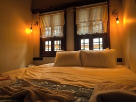 Free WiFi, bed sheets