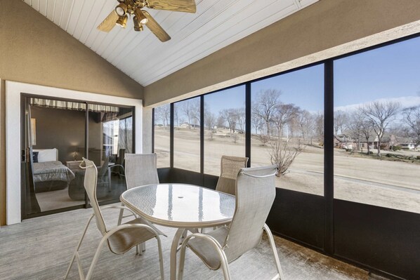 บริเวณภายนอก