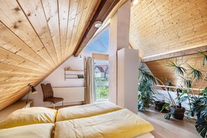 2 bedrooms, iron/ironing board, WiFi, bed sheets - Apartment 'Rabus' with Mountain View, Private Terrace and Wi-Fi (Bisingen)