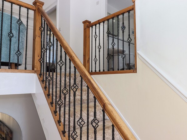 Interior - Littleham Court Manor (Bideford)