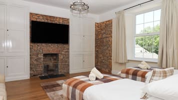 3 bedrooms, individually decorated, individually furnished, free WiFi