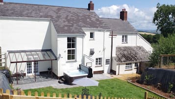 Cottage | Bồn tắm spa ngoài trời