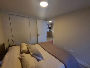 1 bedroom, iron/ironing board, WiFi, bed sheets - Central 1BR1BA in Santiago: Balcony & Nearby Metro (Unknown)