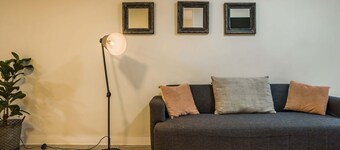 Central 1BR1BA in Santiago Balcony & Nearby Metro