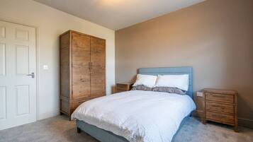 2 chambres, fer et planche Ă repasser, Wi-Fi gratuit, draps fournis