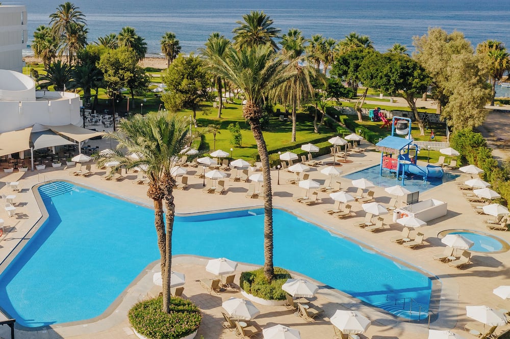 Imperial Island by Louis Hotels
