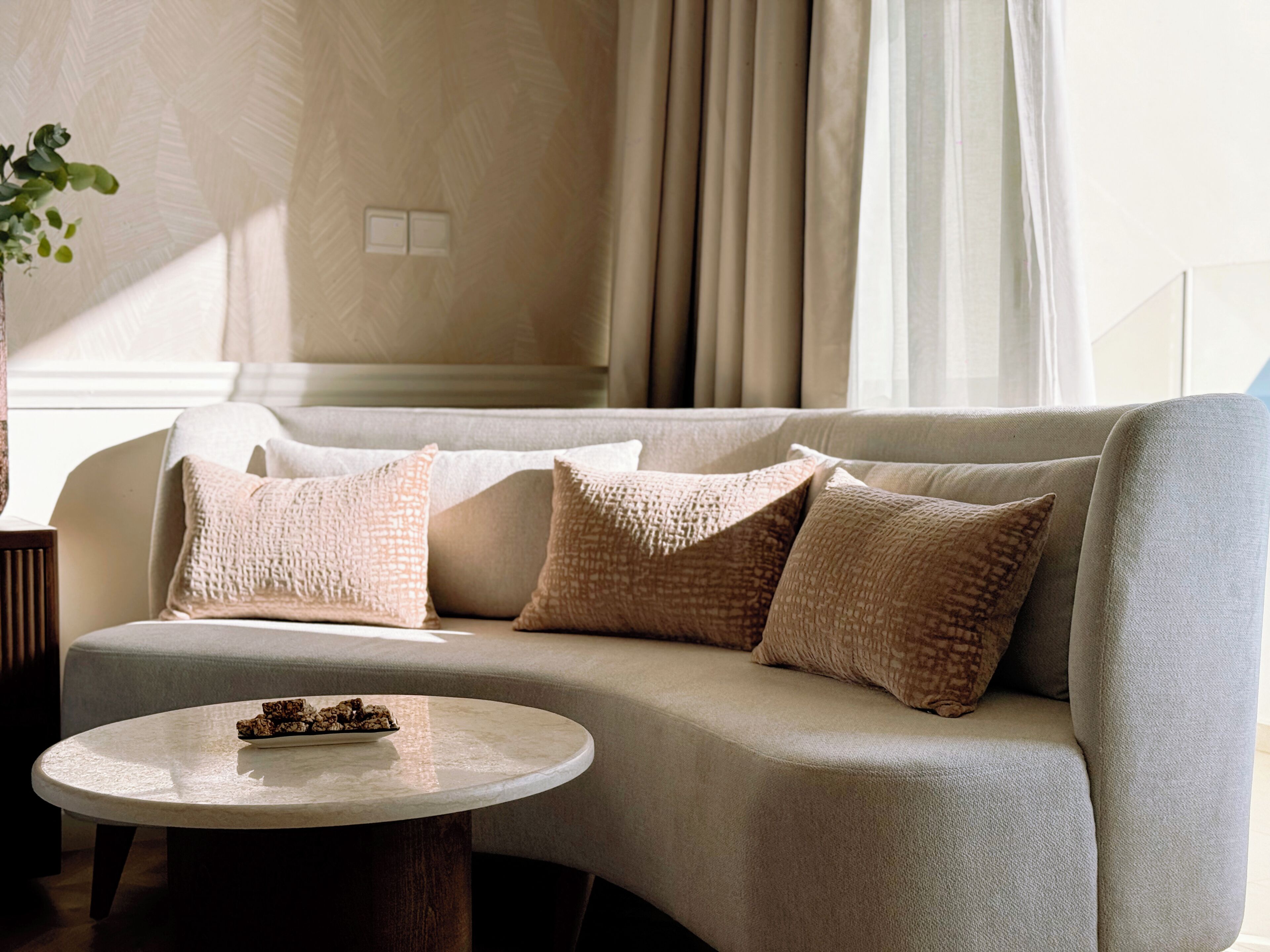 Suite Made For Two Sea View | Living area | 1-cm LED TV with satellite channels, table tennis