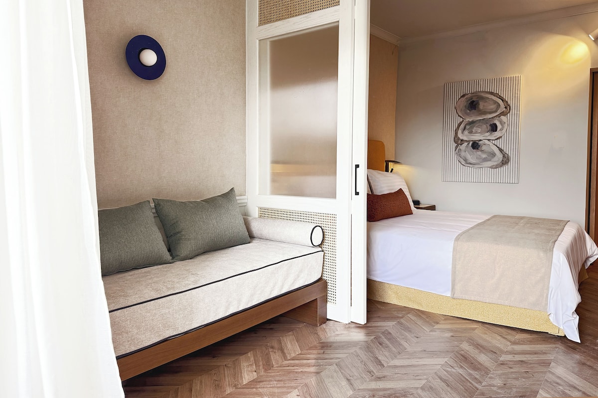 Minibar, in-room safe, free WiFi, bed sheets