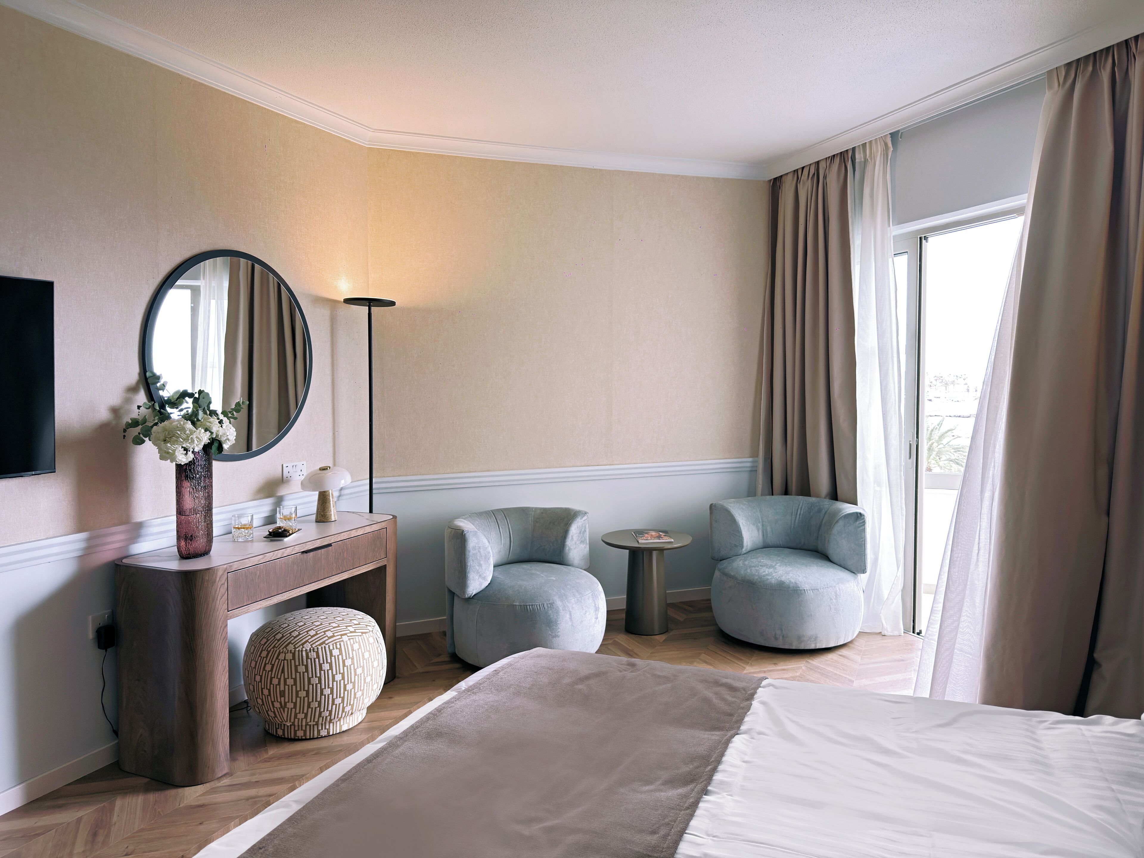 Minibar, in-room safe, free WiFi, bed sheets