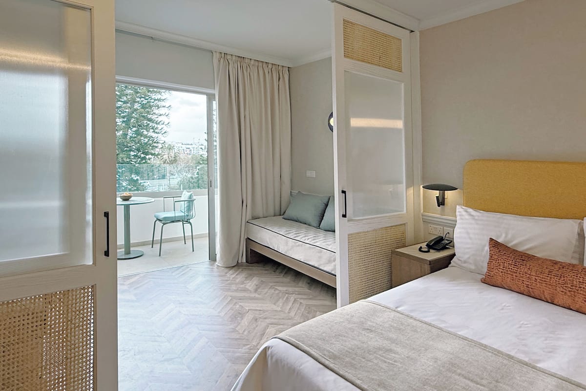 Superior Family with Sliding Doors | Minibar, in-room safe, free WiFi, bed sheets