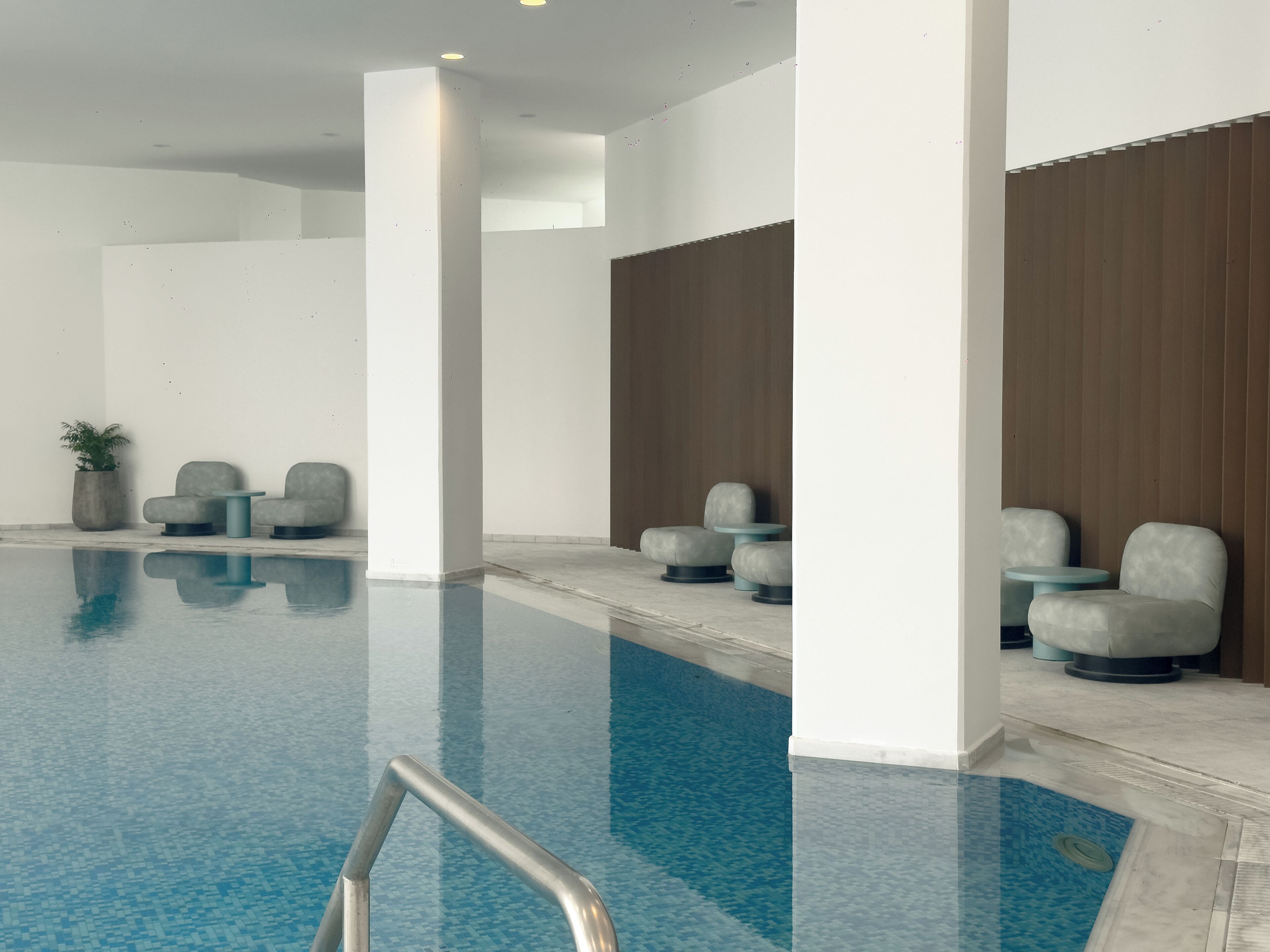 Indoor pool, 2 outdoor pools, pool umbrellas, sun loungers