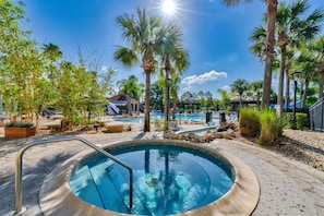 Pool - Spacious 7BR resort home w/ pool & spa (Kissimmee)