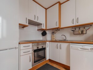 Kühlschrank, Mikrowelle, Ofen, Geschirrspüler