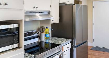 Pet & Family-Friendly, 4BR Grill & Chill