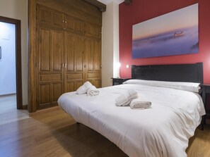 1 soverom, strykejern/-brett, wi-fi og sengetøy