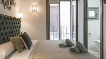 2 chambres, fer et planche à repasser, accès Internet, draps fournis