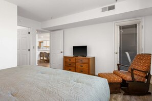 4 bedrooms, individually decorated, individually furnished