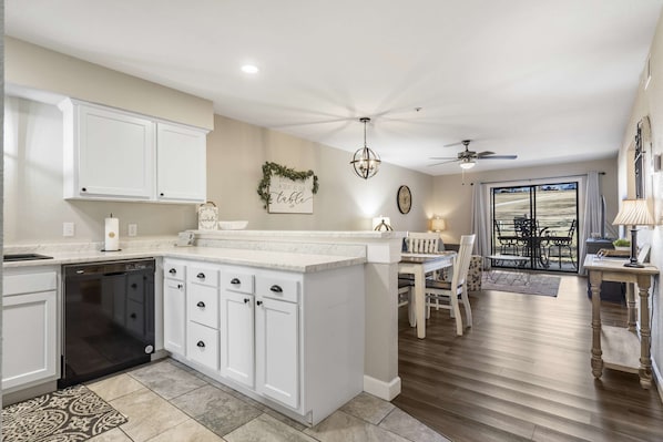 Condo, Multiple Beds, Patio, Golf View (Fairway View Duo) | Private kitchen | Fridge, microwave, oven, stovetop