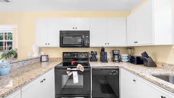 Condo, Multiple Beds, Patio, Golf View (Fairway View Escape) | Private kitchen | Fridge, microwave, oven, stovetop