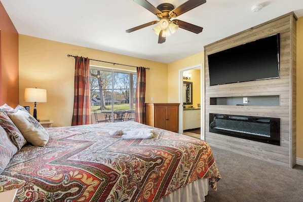 Condo, Multiple Beds, Patio, Golf View (Fairway View Escape) | 3 bedrooms, individually decorated, individually furnished