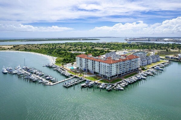 Marina - Waterfront Resort & World Class Marina in Beaufort- Olde Towne Yacht Club<br>Now offering off-season monthly discounts! $2500 p/month Contact for more details. (Beaufort)