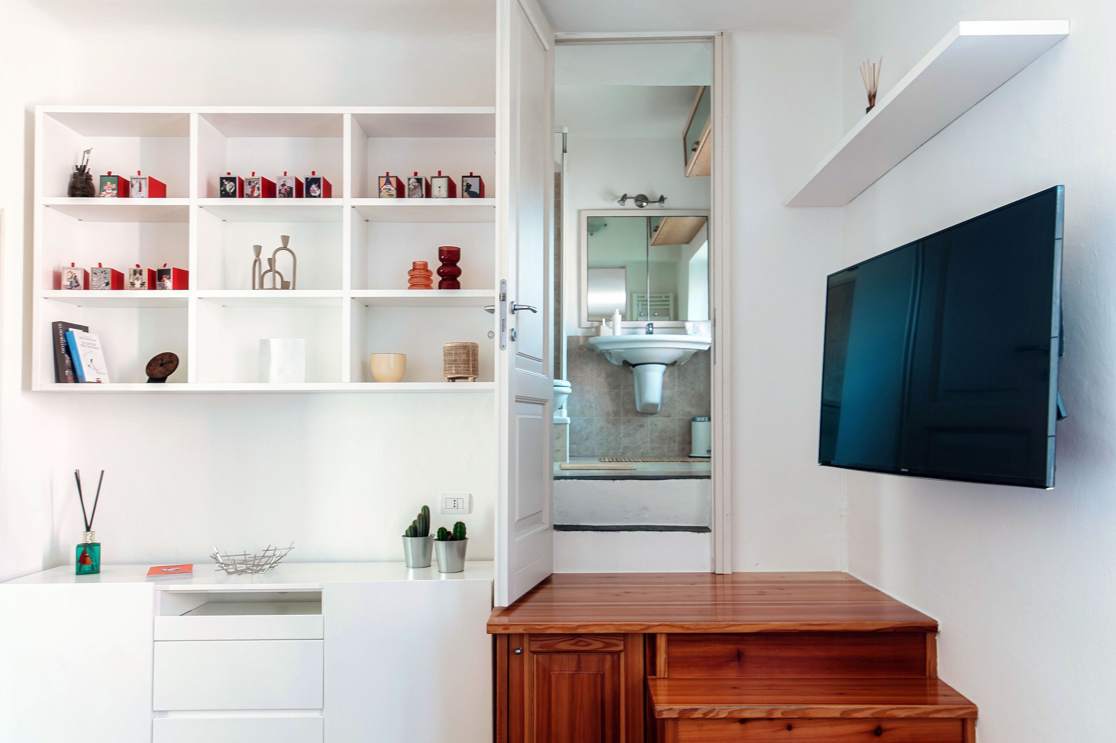 Apartment, Balcony | Premium bedding, down comforters, iron/ironing board, cribs/infant beds