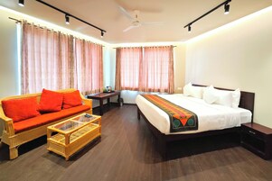 Deluxe Double Room, Non Smoking | Desk, laptop workspace, iron/ironing board (on request), WiFi (free)