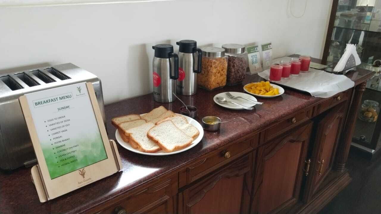 Free daily continental breakfast 