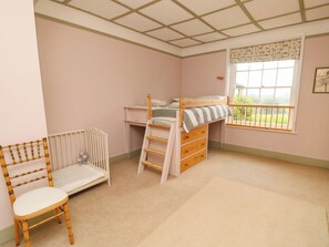 4 chambres, décoration personnalisée, ameublement personnalisé