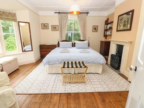 4 bedrooms, individually decorated, individually furnished, free WiFi - Woodlands (Freshwater)