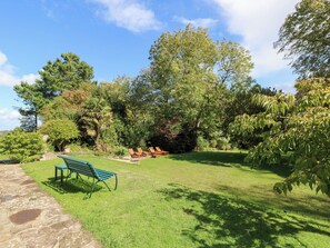 Property grounds - Woodlands (Freshwater)