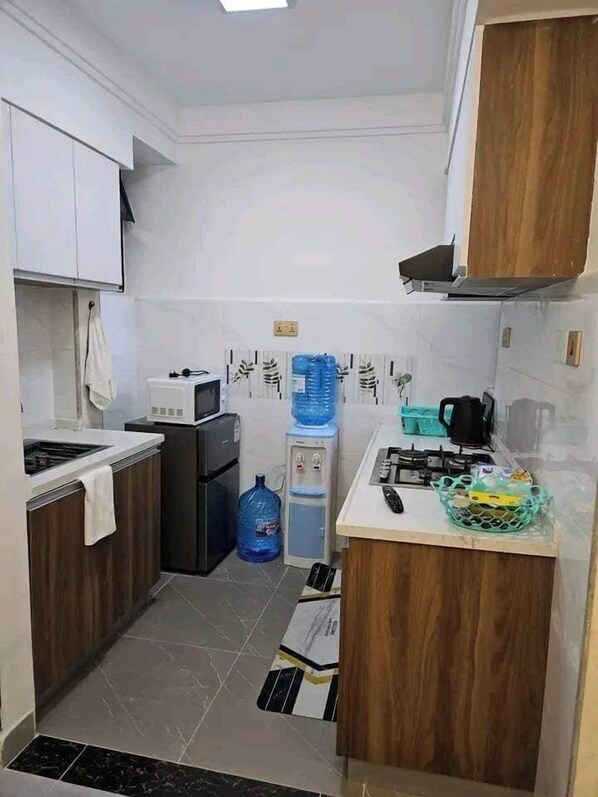 Classic Apartment, Courtyard View | Private kitchen - Cozy Valley Heights (Nairobi)
