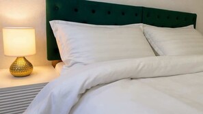 2 bedrooms, iron/ironing board, WiFi, bed sheets