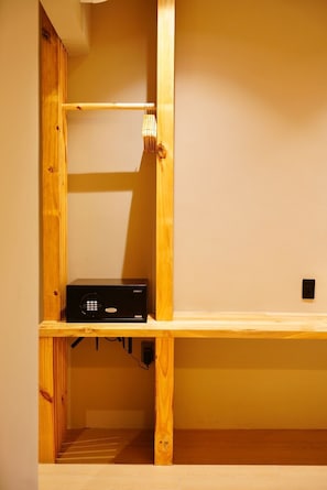 Deluxe Double or Twin Room, Balcony | In-room safe, desk, laptop workspace, free WiFi