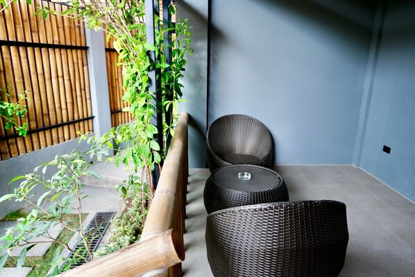 Suite, Balcony, Garden View | Balcony