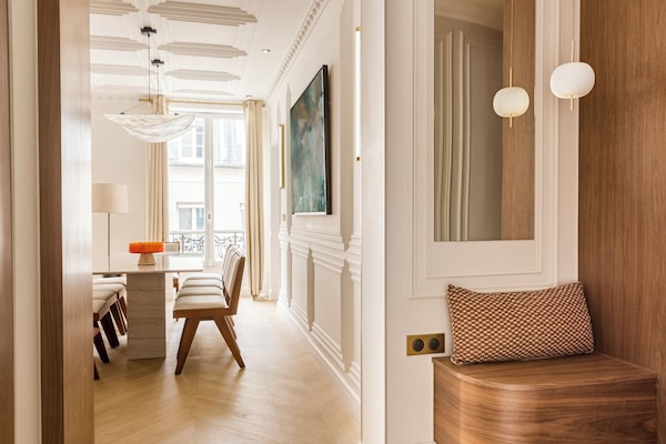 Appartement, vue ville | Literie hypoallergénique, surmatelas, coffres-forts dans les chambres