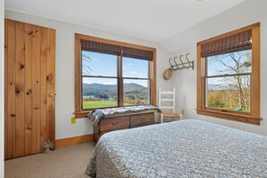 5 makuuhuonetta, silitysrauta/-lauta, ilmainen Wi-Fi, vuodevaatteet