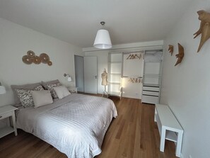 2 bedrooms, iron/ironing board, WiFi - Cosy house (Pontarmé)