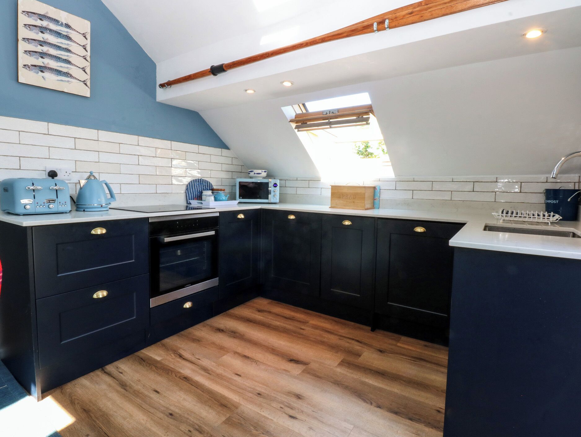 Dishwasher, cookware/dishes/utensils