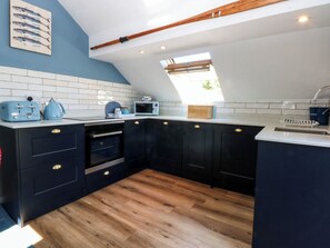 Oppvaskmaskin og kjøkkenutstyr