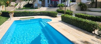 Garden level with private pool