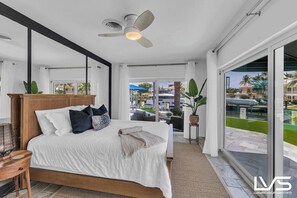 3 Schlafzimmer, Schreibtisch, Bügeleisen/Bügelbrett, Reisekinderbett