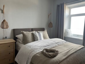 2 habitaciones, decoración personalizada y muebles diferentes