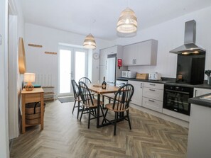 Småhus | Eget kjøkken | Oppvaskmaskin og kjøkkenutstyr