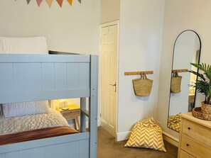 Cottage | 2 phòng ngủ, trang trí khác biệt 