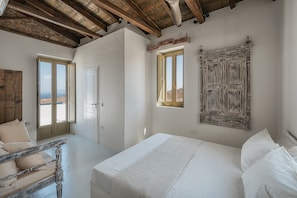 2 bedrooms, iron/ironing board, free WiFi, bed sheets - My Secret Mojo 2 – Stylish Serifos Home with Balcony & En-Suite Comfort (Serifos)