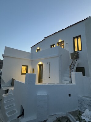 Exterior - My Secret Mojo 2 – Stylish Serifos Home with Balcony & En-Suite Comfort (Serifos)