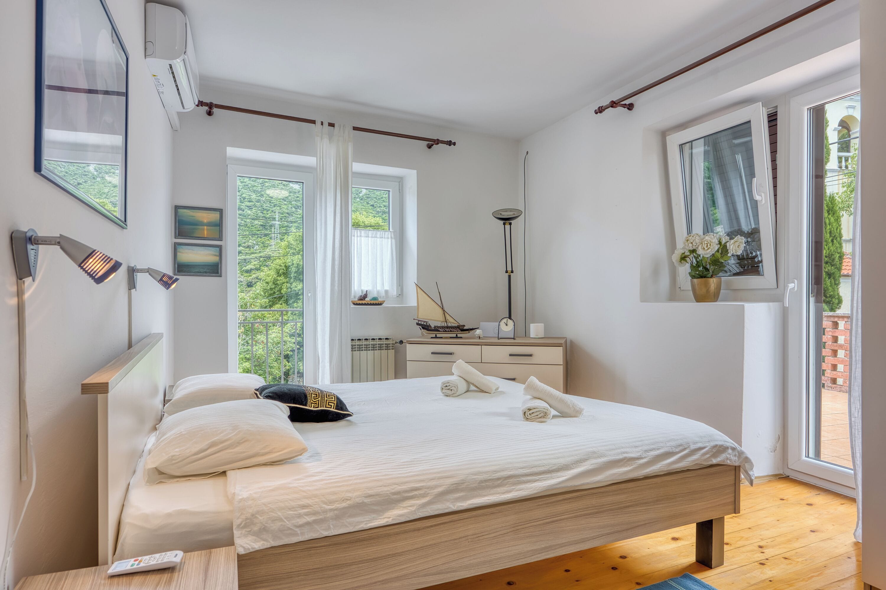 Standard House, Multiple Bedrooms, 2 Bathrooms (Captain's House -  Sv. Jakov) | 4 bedrooms, iron/ironing board, free WiFi, bed sheets